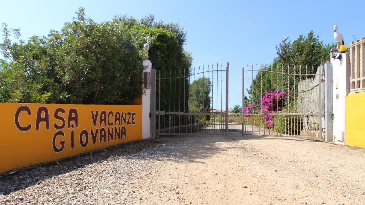 Casa Vacanze Giovanna SantʼAnna Arresi Exterior foto