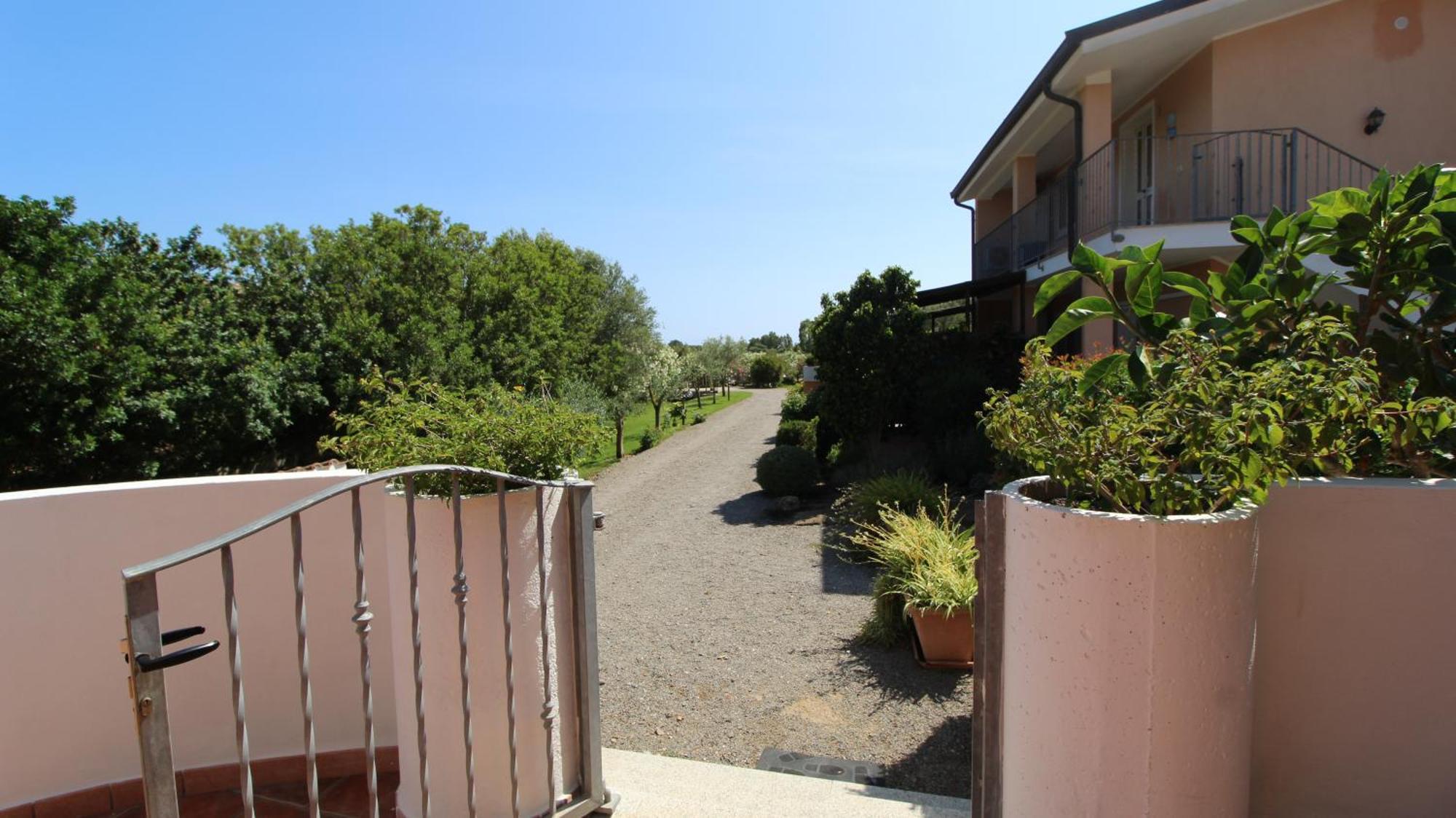 Casa Vacanze Giovanna SantʼAnna Arresi Exterior foto
