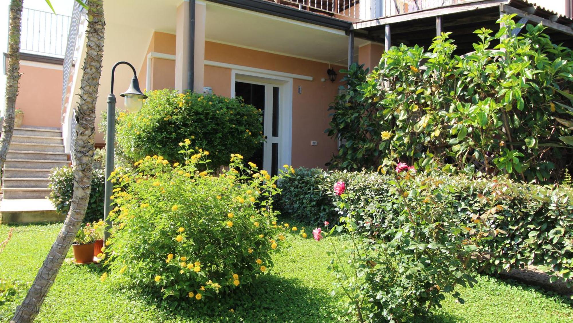 Casa Vacanze Giovanna SantʼAnna Arresi Exterior foto